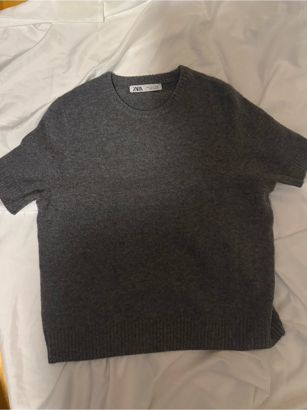 Zara Women’s Short-Sleeve Crewneck Sweater in Charcoal Gray
